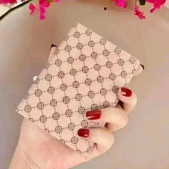 The Classic Card Wallet Flap in Pink - Picture 1 of 8